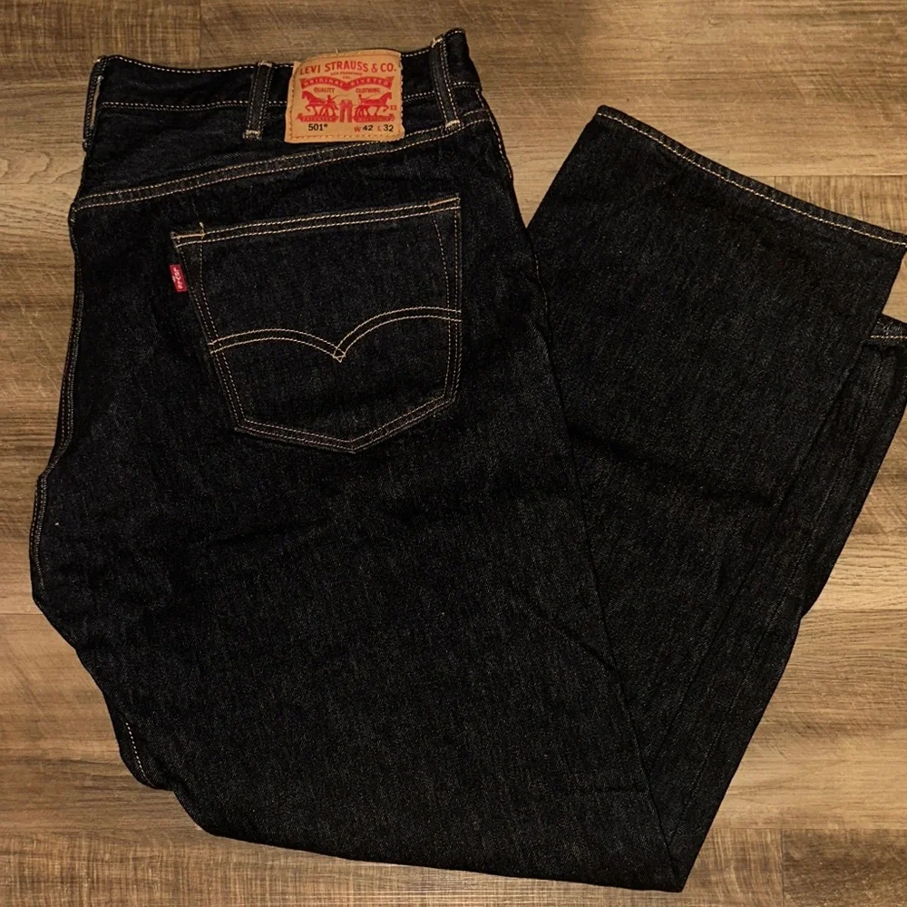 Levi's Men's Dark Blue Straight Jeans Button FLY . - Picture 2 of 2